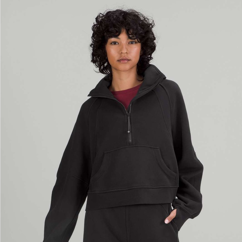 Lululemon scuba funnel neck half zip in black M